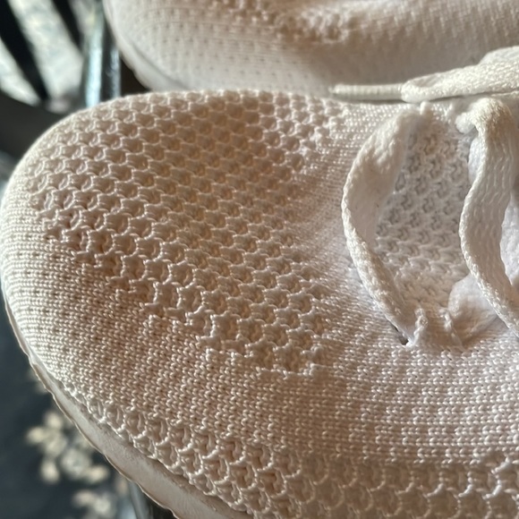 NWOT White slip on sneakers, size 6 - Picture 7 of 7